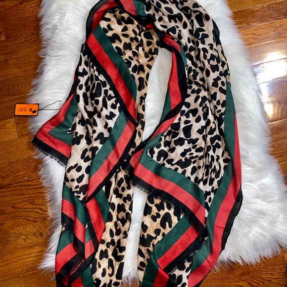Stylish Scarf - Picture 2 of 2